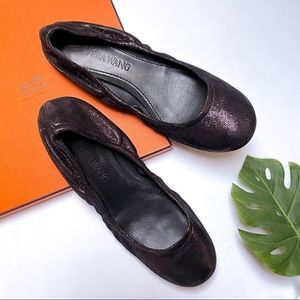 VERA WANG Metallic Leather Flats